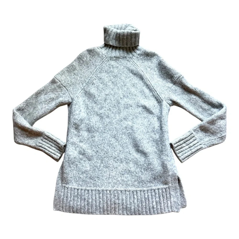 Everlane Gray Turtleneck Sweater - Picture 2 of 5